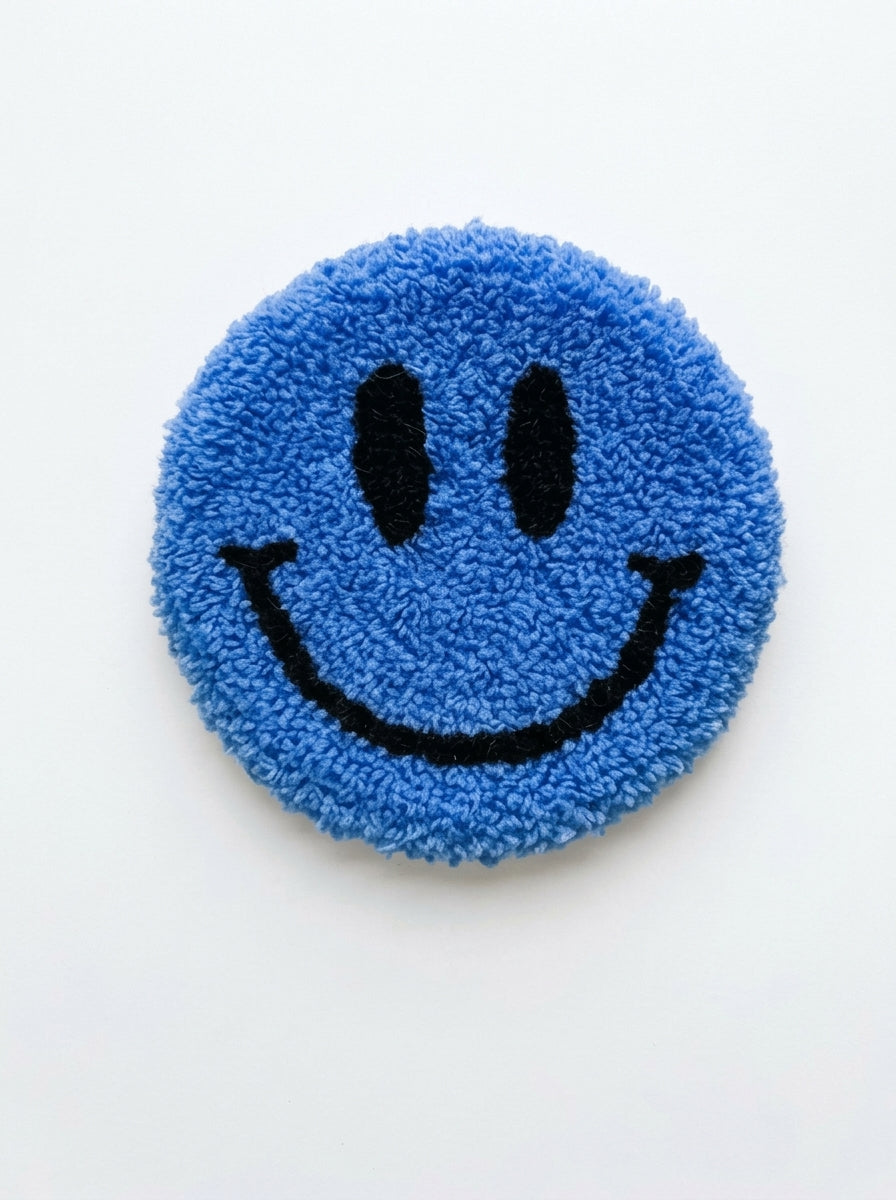 Punch Needle Smiley Face Coaster, 1 Piece Cute Tufted Yarn Drink Mat, Soft Round Happy Face Cup Coaster with Handmade Style Texture, Decorative Mug Coaster for Coffee Cups, Tea Cups, Home and Office Decor, Cute Gift for Craft Lovers