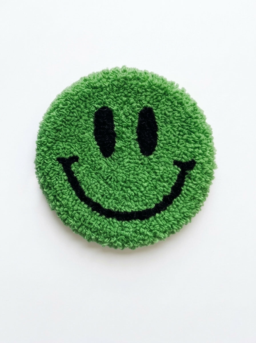 Punch Needle Smiley Face Coaster, 1 Piece Cute Tufted Yarn Drink Mat, Soft Round Happy Face Cup Coaster with Handmade Style Texture, Decorative Mug Coaster for Coffee Cups, Tea Cups, Home and Office Decor, Cute Gift for Craft Lovers